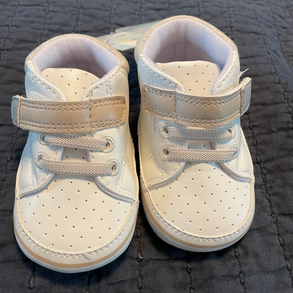 Cat & Jack sneakers, 6-9m
